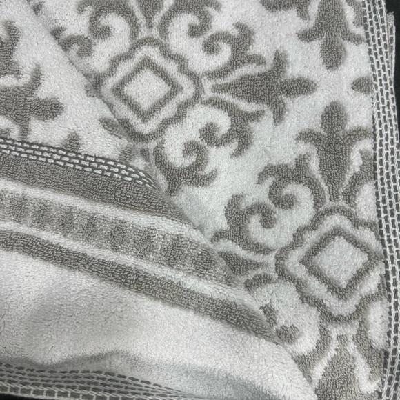 Nicole Miller Bath Nicole Miller 4 Bath 2 Hand Towel 6 Pc Bathroom